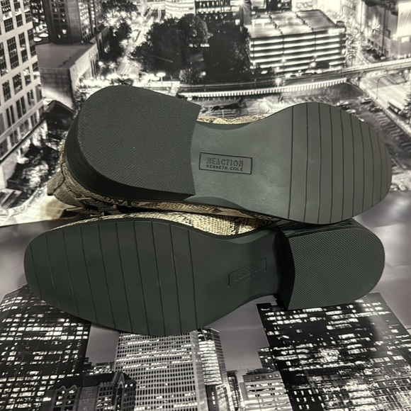 Kenneth Cole Ankle Boots - Picture 7 of 8
